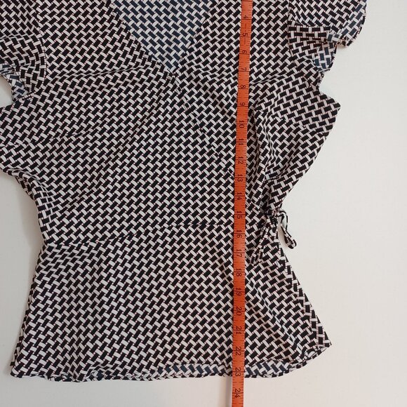 Women's Tommy Hilfiger Black/White/Red Side Tie Blouse Size Medium - Picture 8 of 11